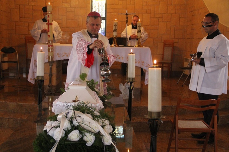 Tuchów. Pierwszy pochówek dzieci, które zmarły przed urodzeniem