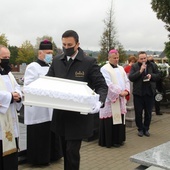 Tuchów. Pierwszy pochówek dzieci, które zmarły przed urodzeniem