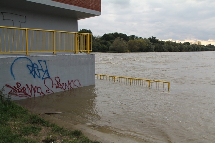 Wysoka Odra we Wrocławiu