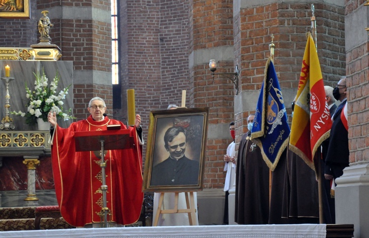 Obraz ks. J. Popiełuszki w nyskiej bazylice