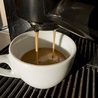 Rz: Kawiarnie stracą, Polacy parzą kawę w domu