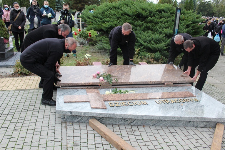 Pogrzeb dzieci utraconych w Tarnowie
