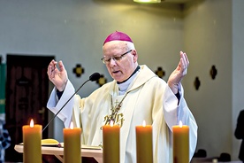 	Biskup senior diecezji elbląskiej przypomniał, że trzeba pozwolić Duchowi Świętemu działać w swoim życiu.