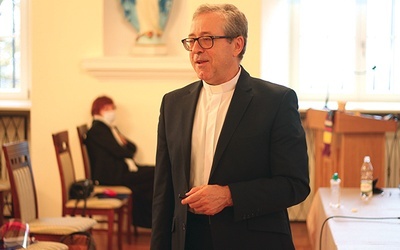 	– „Po prostu powiedz, jak spotkałeś prymasa i papieża” – tak mi radził ks. Mroczkowski. Idę więc za jego myślą i dzielę się tym, co przeżyłem  – mówił ks. prof. Seweryniak.