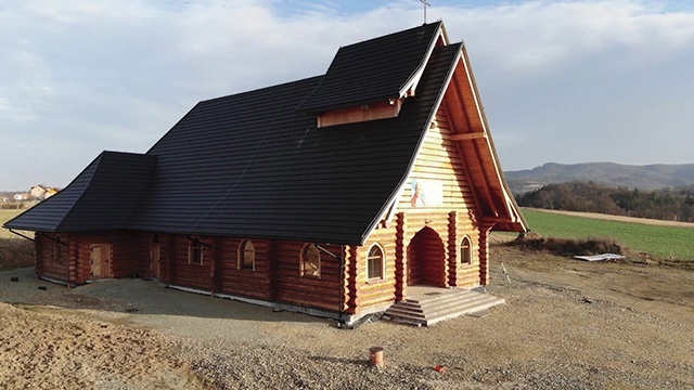 ▲	W planach jest jeszcze wykończenie terenu wokół świątyni i wybudowanie plebanii.