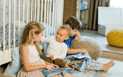 W Czańcu powstała sensoryczna książeczka "Zdrowaś Maryjo" dla dzieci