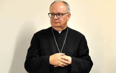 Dekret biskupa dotyczący uroczystości Wszystkich Świętych