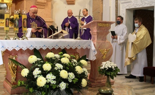 Pogrzeb śp. ks. Edwarda Kobiesy w Kończycach Małych