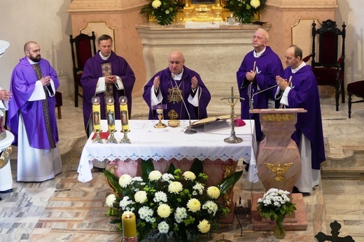 Pogrzeb śp. ks. Edwarda Kobiesy w Kończycach Małych