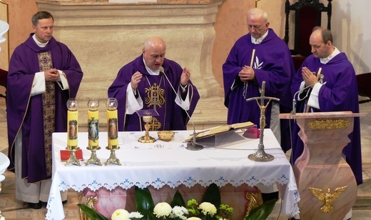 Pogrzeb śp. ks. Edwarda Kobiesy w Kończycach Małych