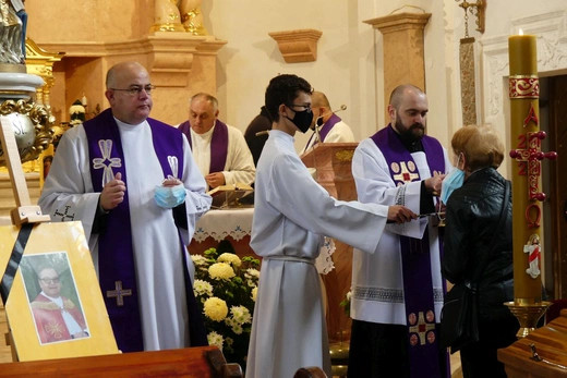 Pogrzeb śp. ks. Edwarda Kobiesy w Kończycach Małych