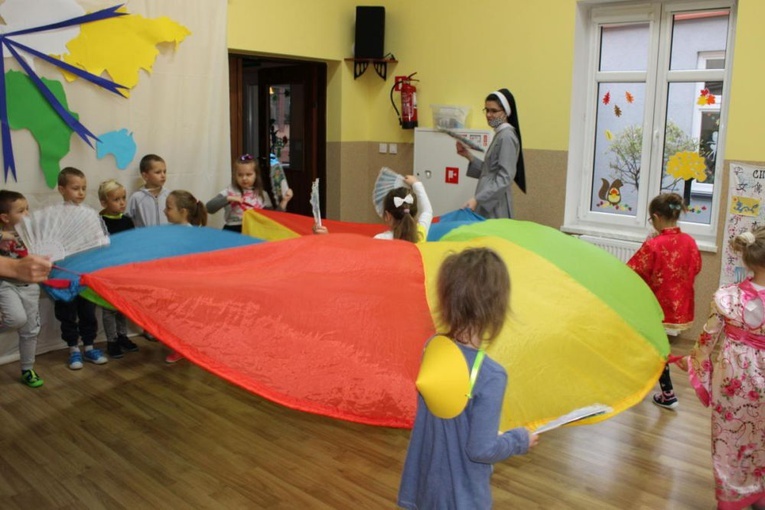 Tydzień Misyjny w przedszkolach, szkołach i parafiach