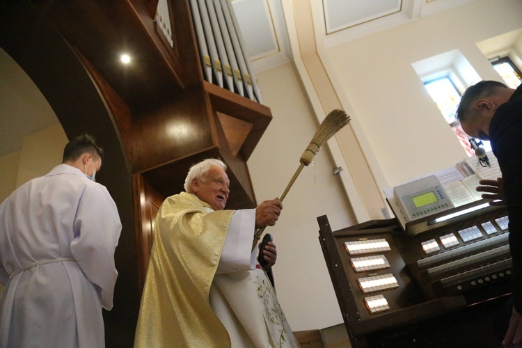 Poświęcenie organów w Straszęcinie