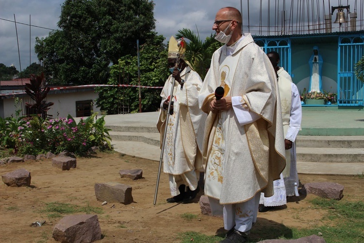 Święto patronalne, bierzmowanie oraz poświęcenie dzwonu w Brazzaville