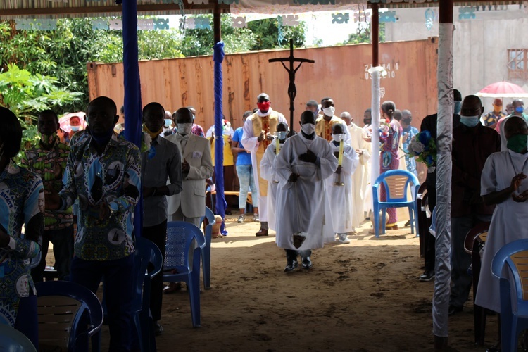 Święto patronalne, bierzmowanie oraz poświęcenie dzwonu w Brazzaville