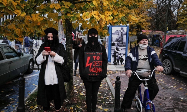 Wieczorne protesty przeciwko orzeczeniu TK ws. aborcji