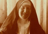 Matka Elżbieta Róża Czacka zmarła w 1961 r. w Laskach.