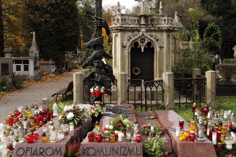 30 października na cmentarzu Rakowickim