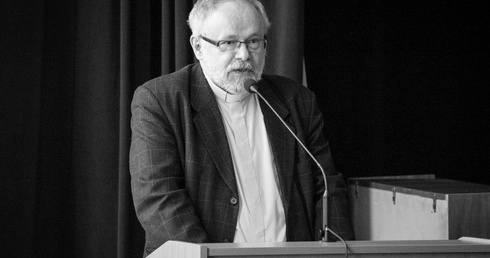 Zmarł ks. dr Jan Guzowski 