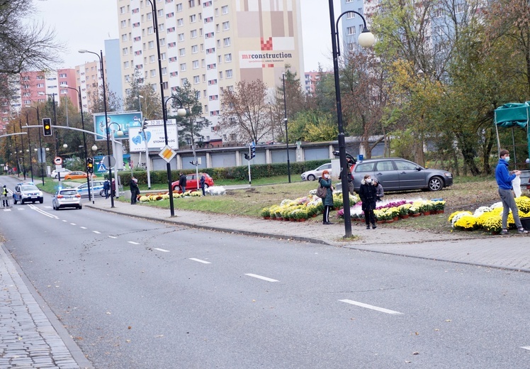 Zamknięty cmentarz Centralny