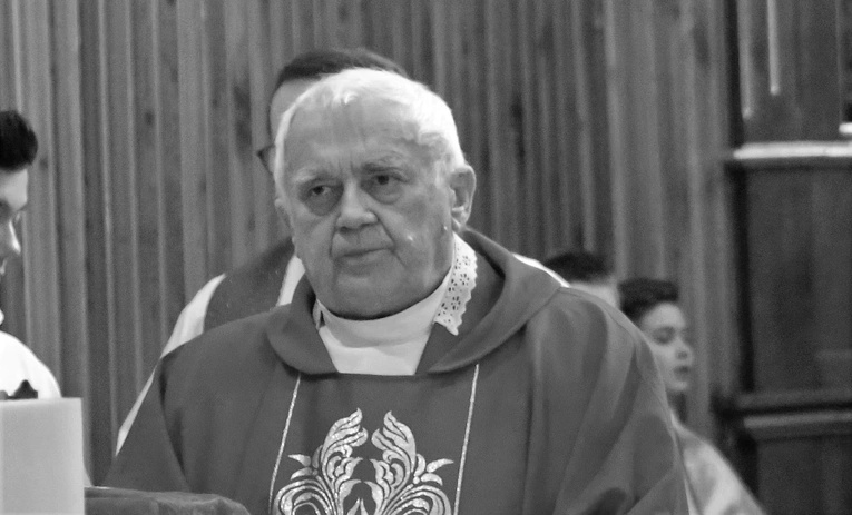 Zmarli kapłani w minionym roku