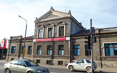►	Regionalne Centrum Krwiodawstwa w Radomiu znajduje się przy ul. Limanowskiego 42.