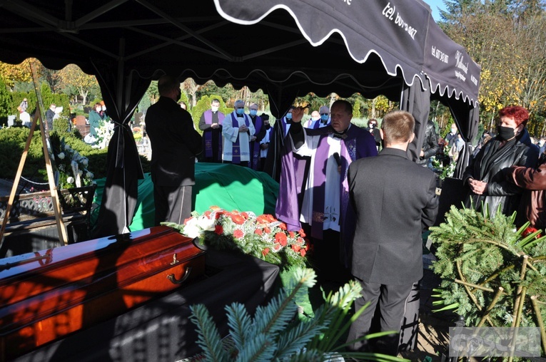 Ostatnie pożegnanie śp. ks. Zbigniewa Wokotruba