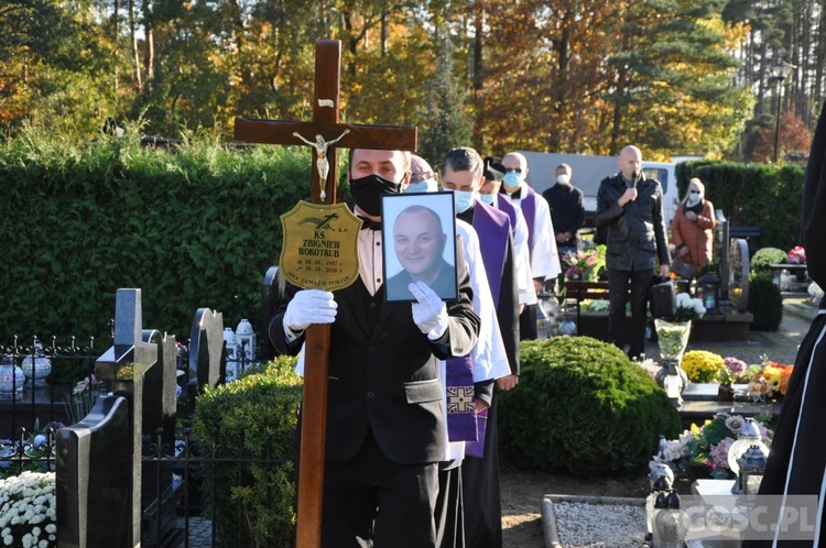 Ostatnie pożegnanie śp. ks. Zbigniewa Wokotruba