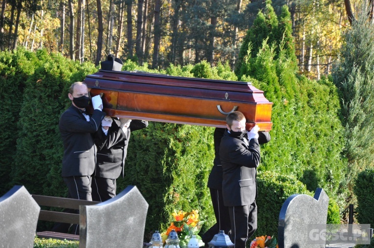Ostatnie pożegnanie śp. ks. Zbigniewa Wokotruba