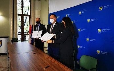 Region. Zarząd województwa podpisał umowę z dostawcą części wyposażenia Planetarium