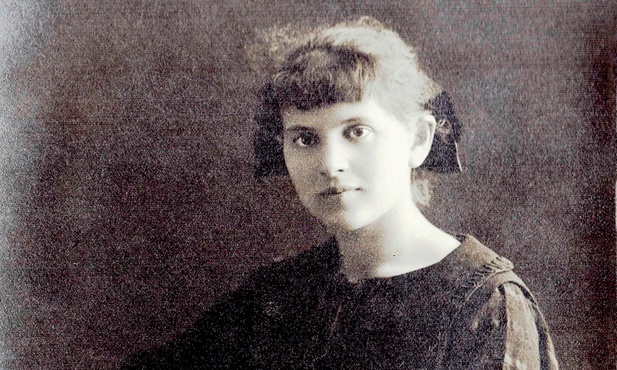 Od najmłodszych lat Jadwiga była świadkiem wielkich wydarzeń historycznych.