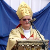 Kolejny polski biskup zakażony koronawirusem