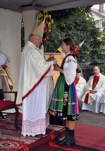 Bp Józef Zawitkowski w kadrach R. Taflińskiego