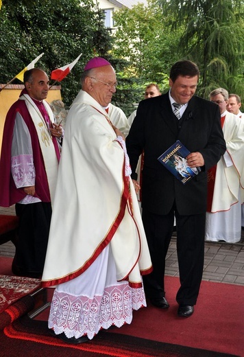 Bp Józef Zawitkowski w kadrach R. Taflińskiego