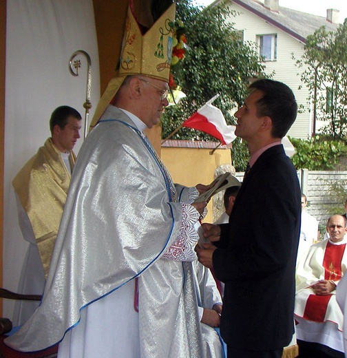 Bp Józef Zawitkowski w kadrach R. Taflińskiego