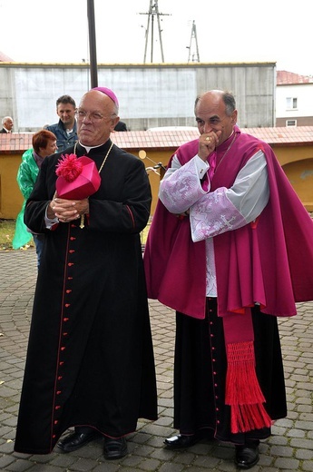 Bp Józef Zawitkowski w kadrach R. Taflińskiego