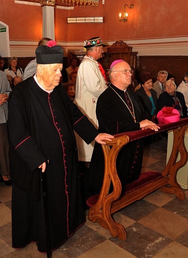 Bp Józef Zawitkowski w kadrach R. Taflińskiego