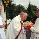 Bp Józef Zawitkowski w kadrach R. Taflińskiego