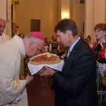 Bp Józef Zawitkowski w kadrach R. Taflińskiego