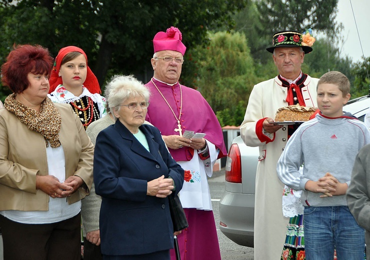 Bp Józef Zawitkowski w kadrach R. Taflińskiego