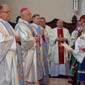 Bp Józef Zawitkowski w kadrach R. Taflińskiego