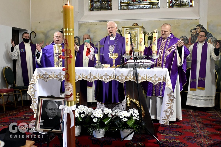 Pożegnanie ks. Piotra Mycana w parafii św. Mikołaja w Kaczorowie