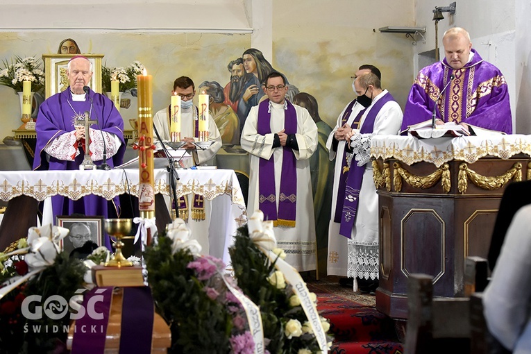 Pożegnanie ks. Piotra Mycana w parafii św. Mikołaja w Kaczorowie