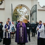 Łowicz. Uroczystości żałobne śp. bp. Józefa Zawitkowskiego