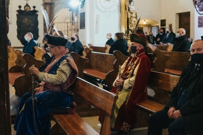 Łowicz. Uroczystości żałobne śp. bp. Józefa Zawitkowskiego