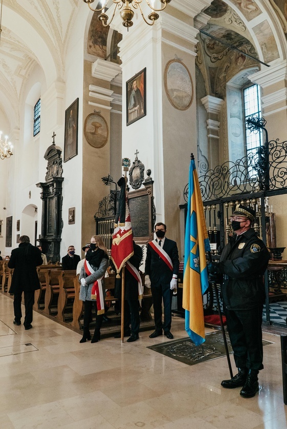 Łowicz. Uroczystości żałobne śp. bp. Józefa Zawitkowskiego