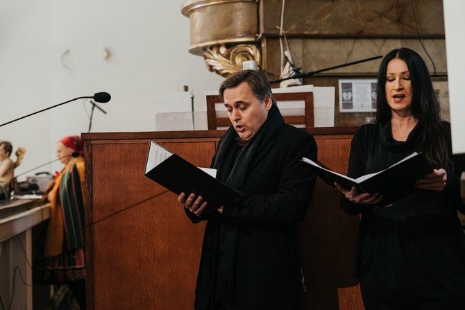 Łowicz. Uroczystości żałobne śp. bp. Józefa Zawitkowskiego