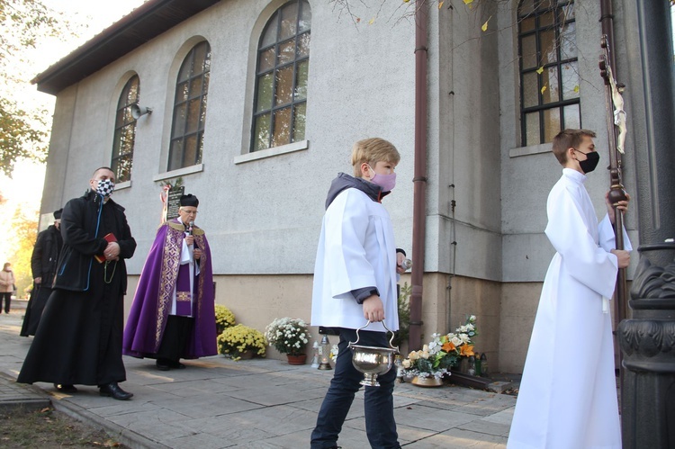 Odsłonięcie tablic pamiątkowych na cmentarzu w Żabnie