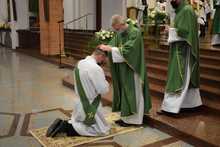 Święcenia kapłańskie dk. Piotra Sosnówki. 