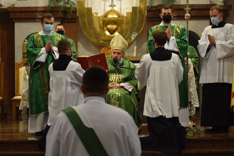 Święcenia kapłańskie dk. Piotra Sosnówki. 